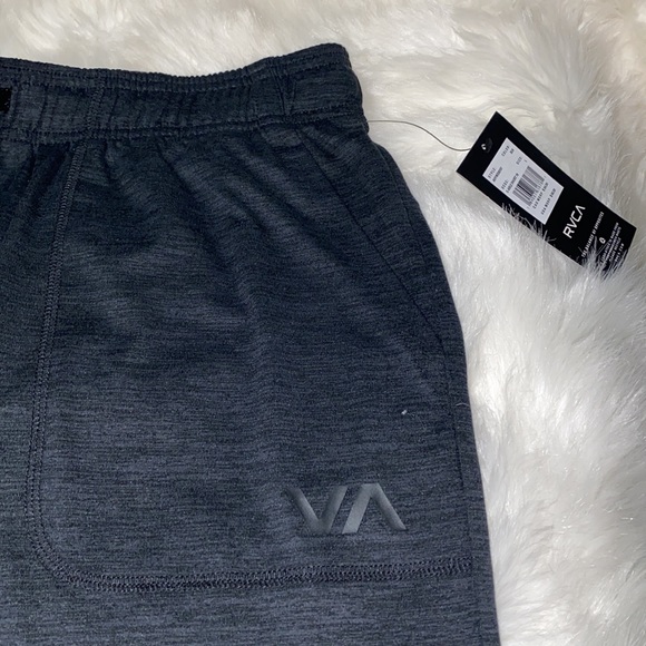 Men’s large RVCA able short 18 inches - Picture 6 of 10